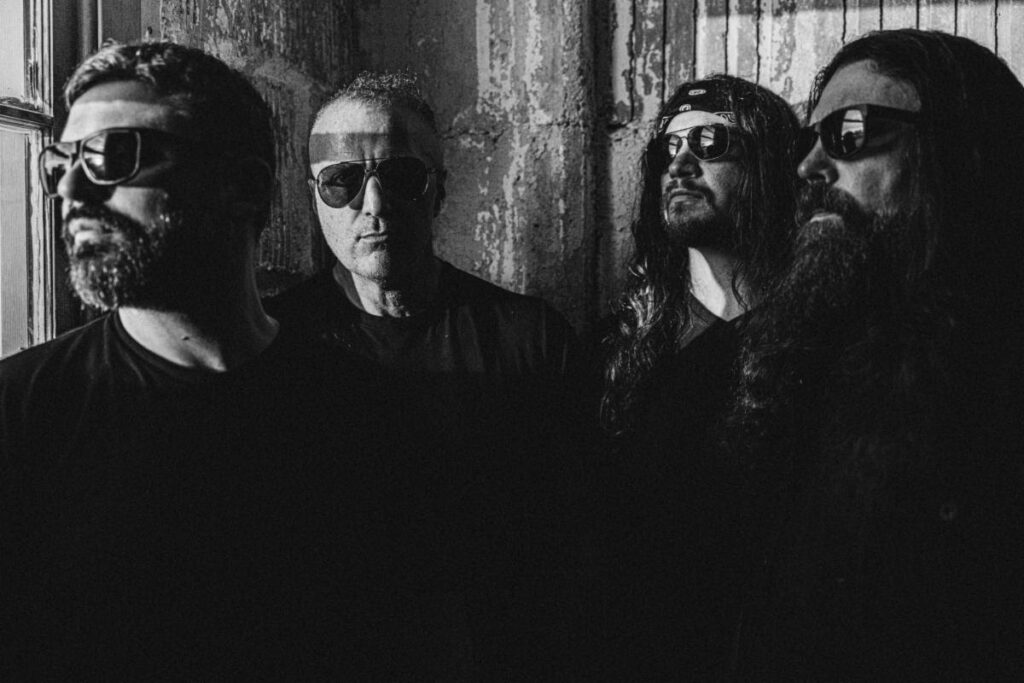 Tombs band